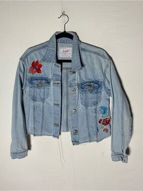 U2B Light Wash Floral Embroidered Cropped Denim Jacket Jean Jacket S